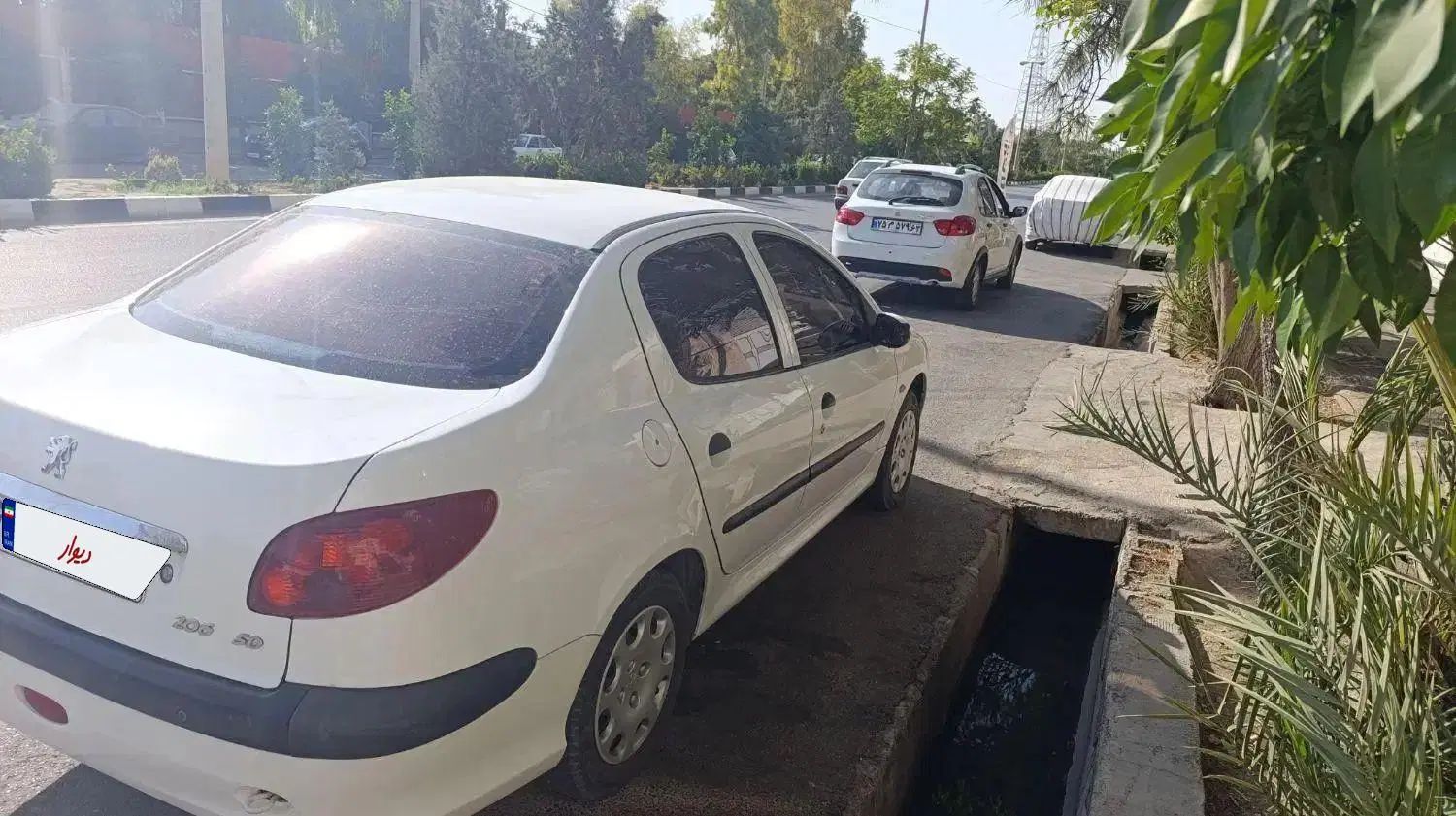 پژو ۲۰۶ صندوق دار v8 - 1398