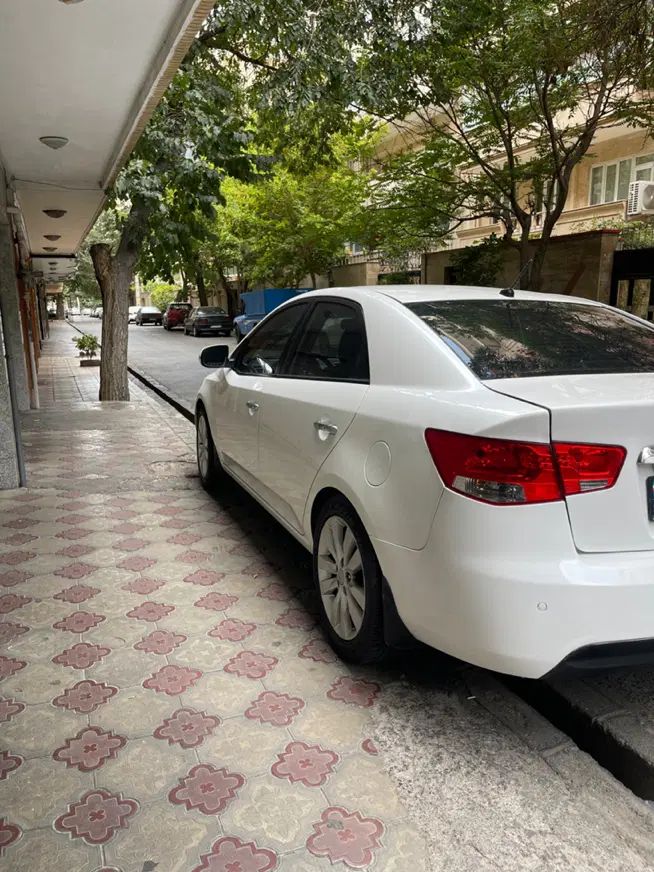 کیا سراتو 1.6 لیتر اتوماتیک - 2013