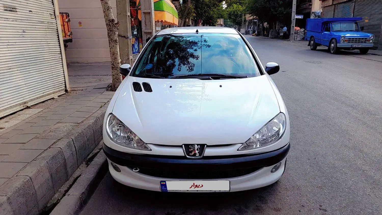 پژو ۲۰۶ صندوق دار v8 - 1393