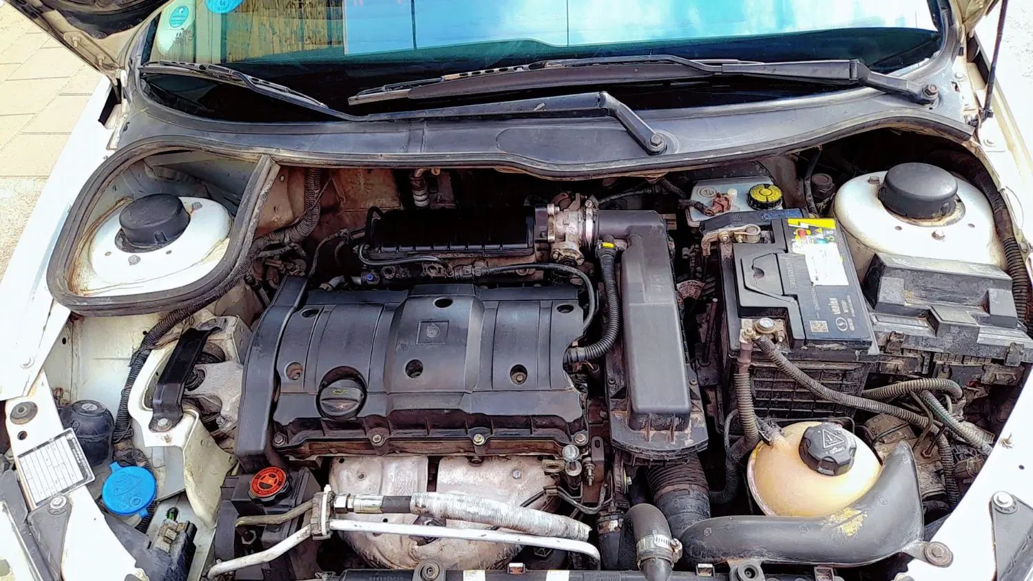 پژو ۲۰۶ صندوق دار v8 - 1393