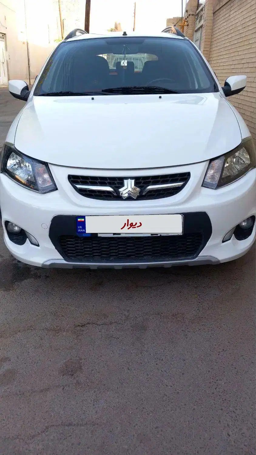 خودرو کوییک، معمولی آگهی ann_19919976