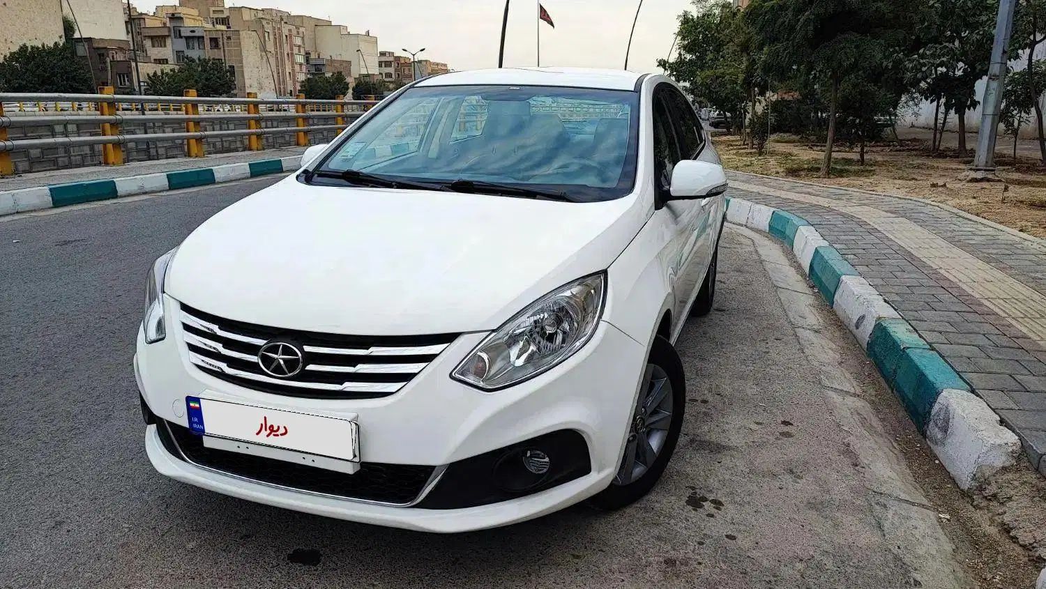 جک J4 اتوماتیک ساده - 1403
