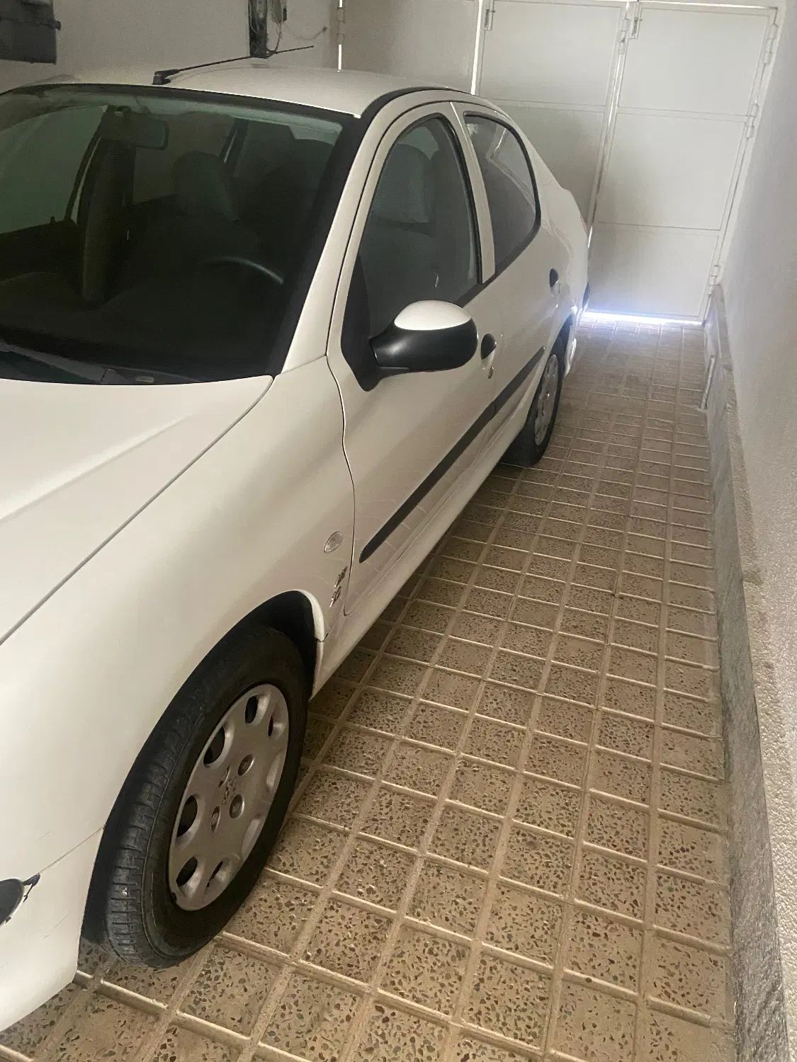 پژو ۲۰۶ صندوق دار v8 - 1395