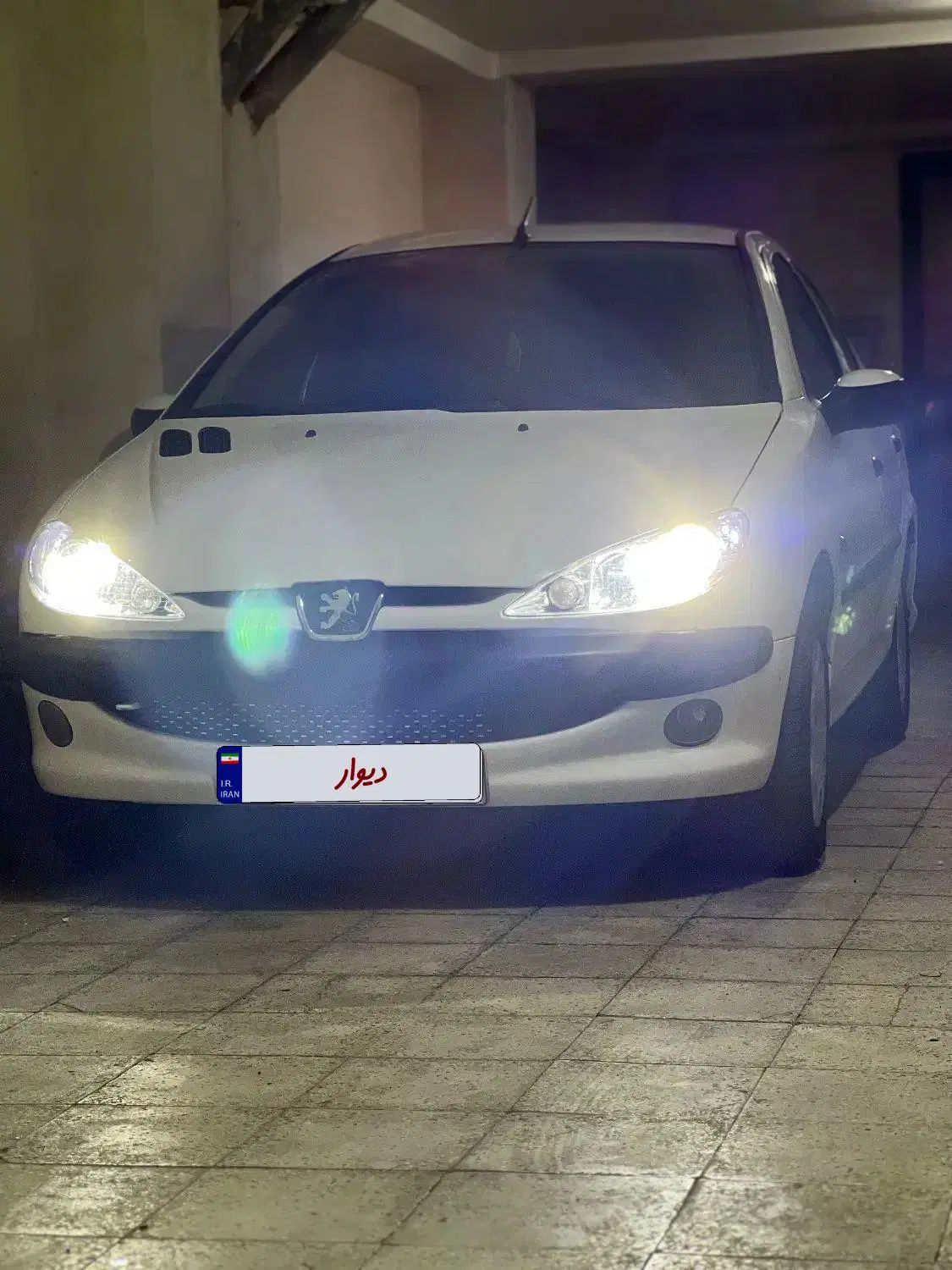 پژو ۲۰۶ صندوق دار v8 - 1393