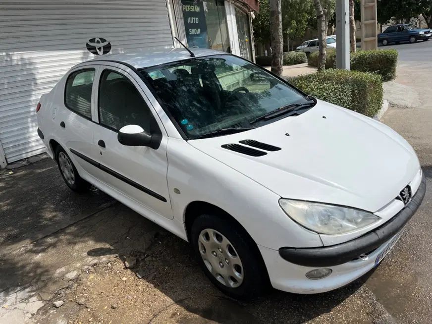 پژو ۲۰۶ صندوق دار v8 - 1393