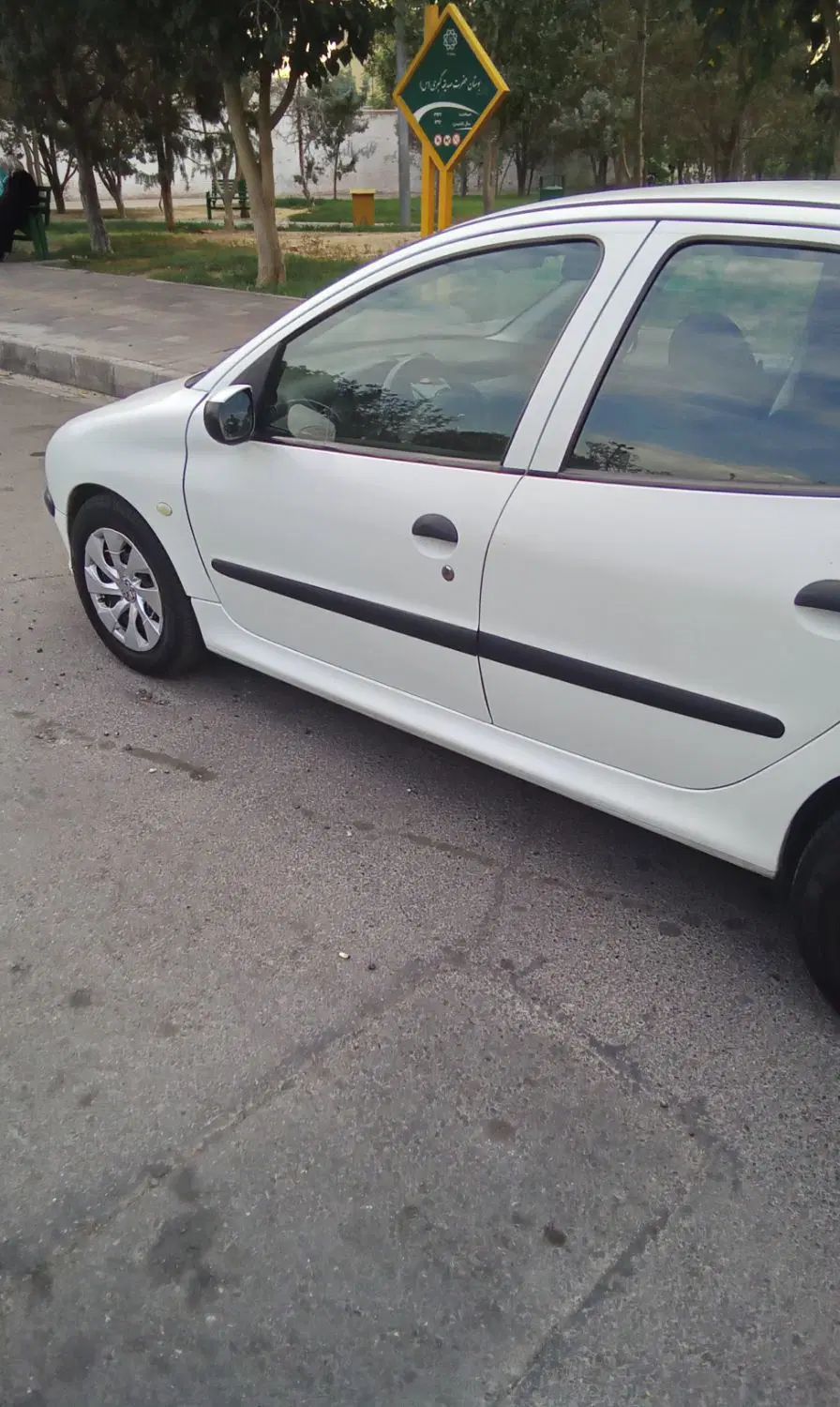 پژو ۲۰۶ صندوق دار v8 - 1393