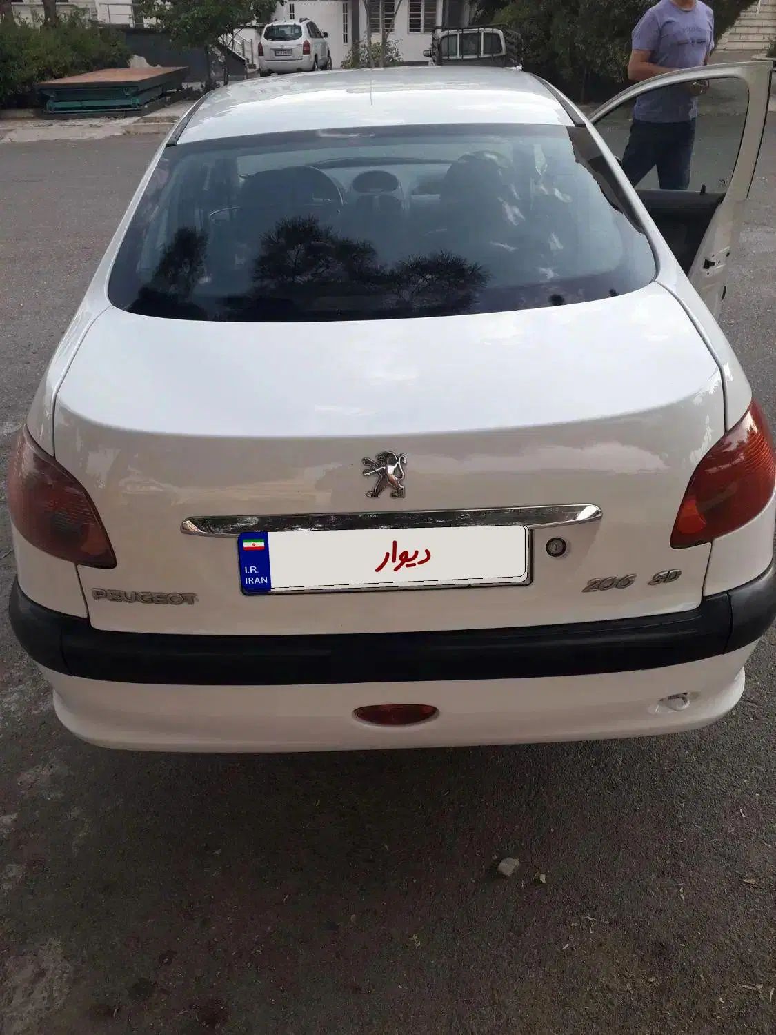 پژو ۲۰۶ صندوق دار v8 - 1390