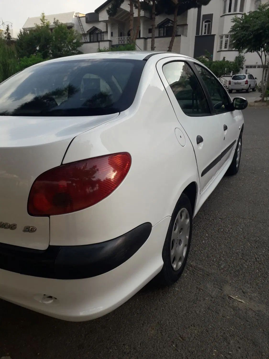 پژو ۲۰۶ صندوق دار v8 - 1390