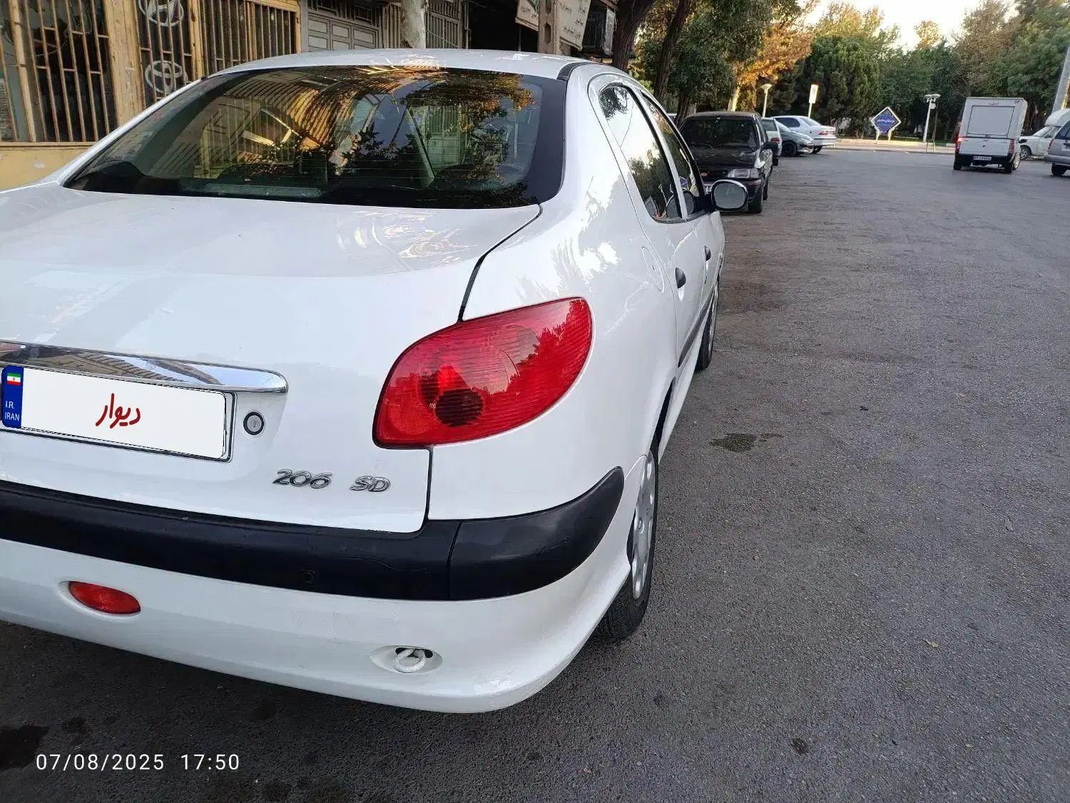 پژو ۲۰۶ صندوق دار v8 - 1395