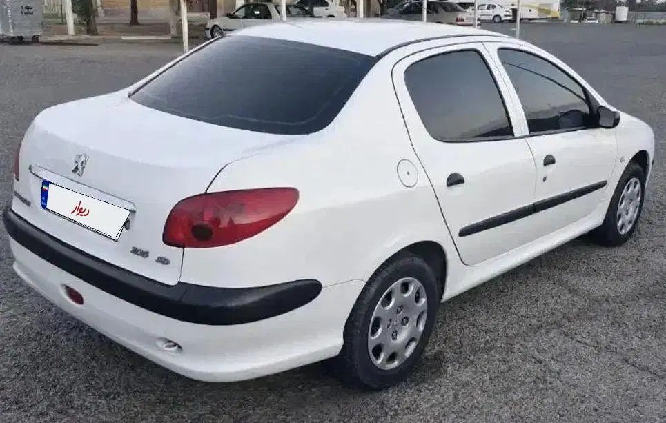 پژو ۲۰۶ صندوق دار v8 - 1390