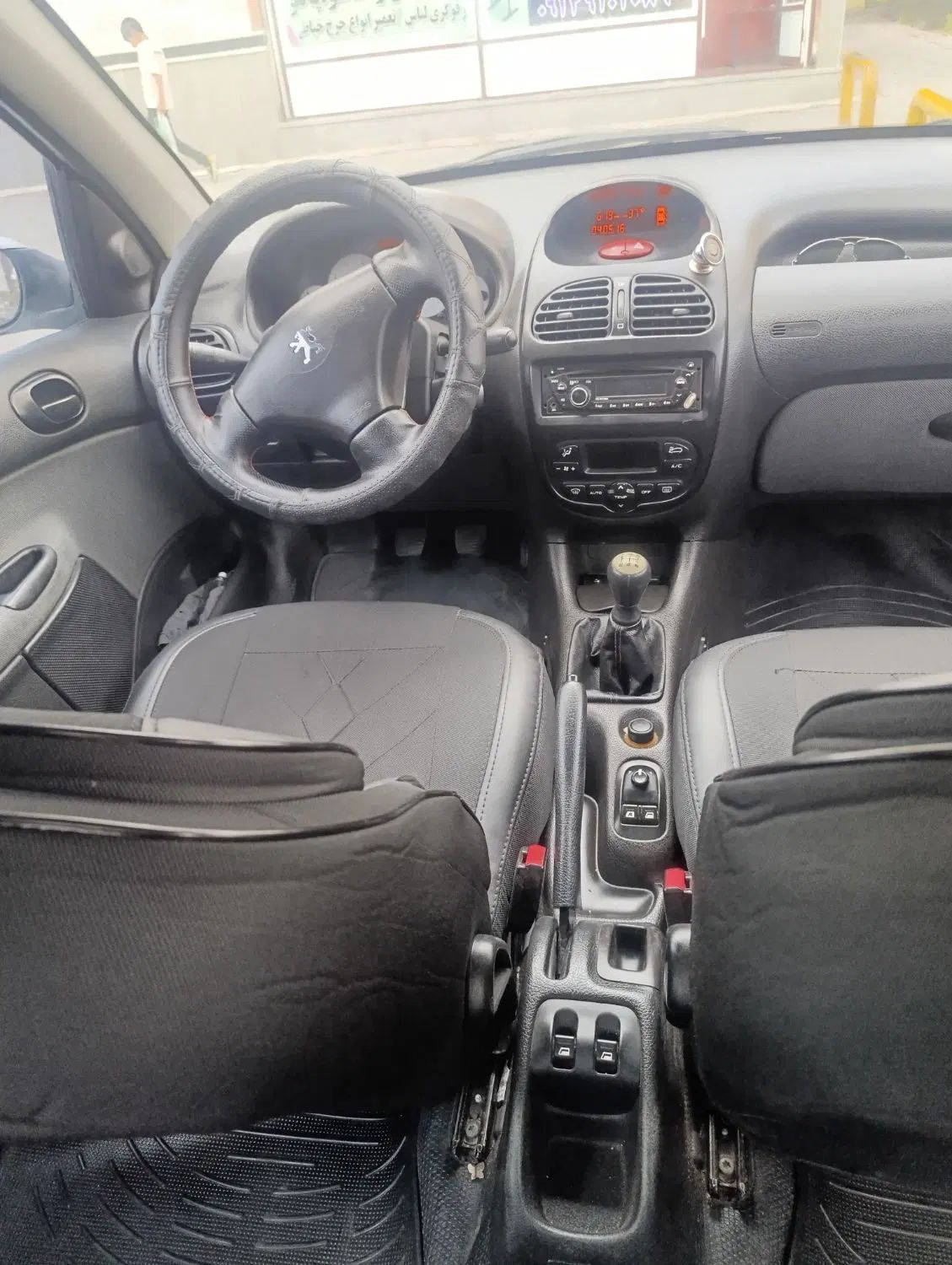 پژو ۲۰۶ صندوق دار v8 - 1393