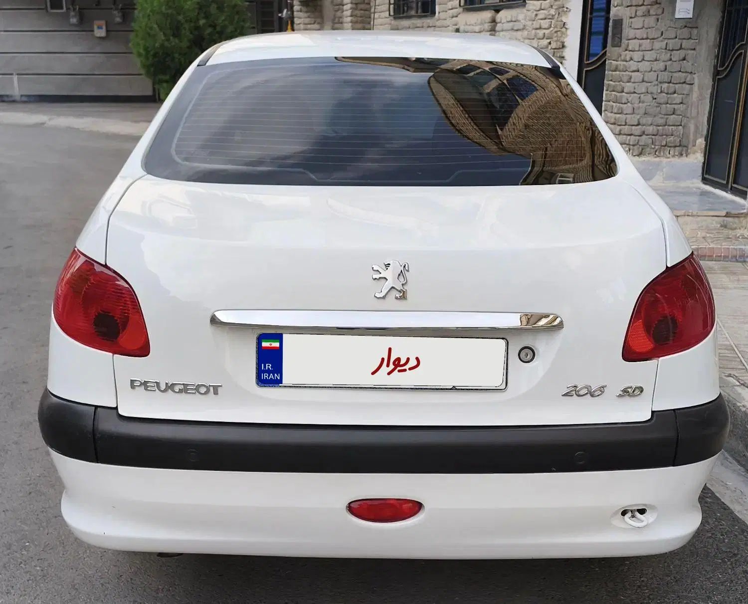 پژو ۲۰۶ صندوق دار v8 - 1394