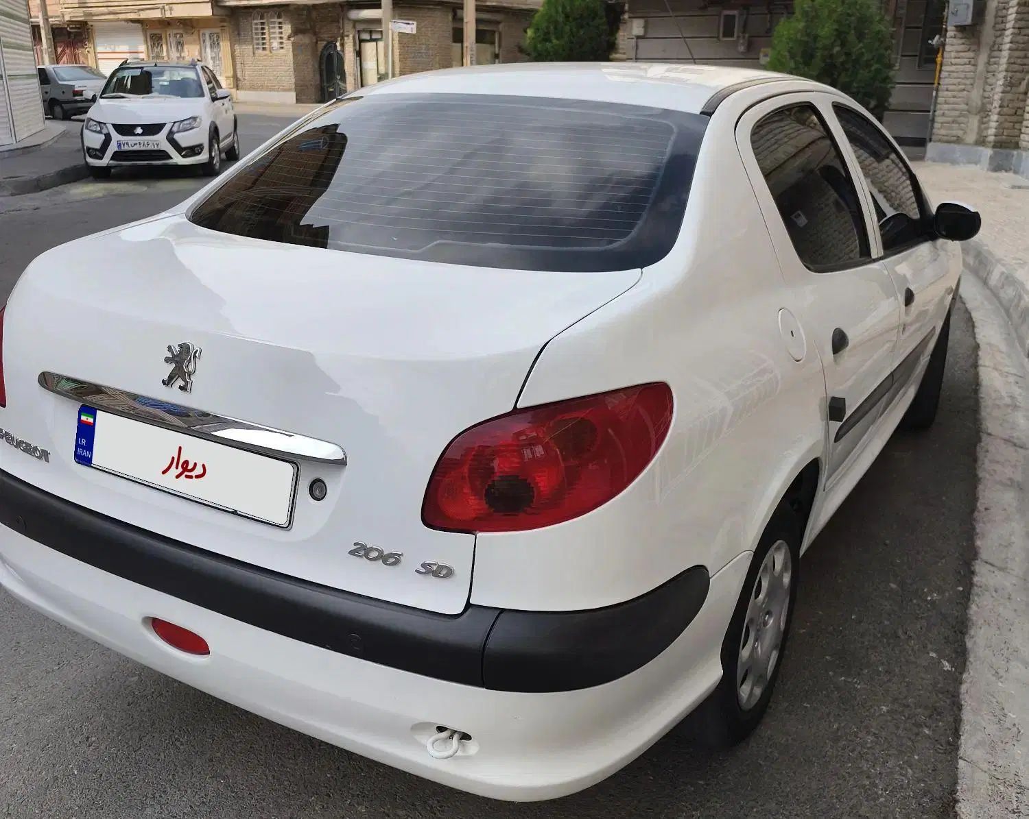 پژو ۲۰۶ صندوق دار v8 - 1394