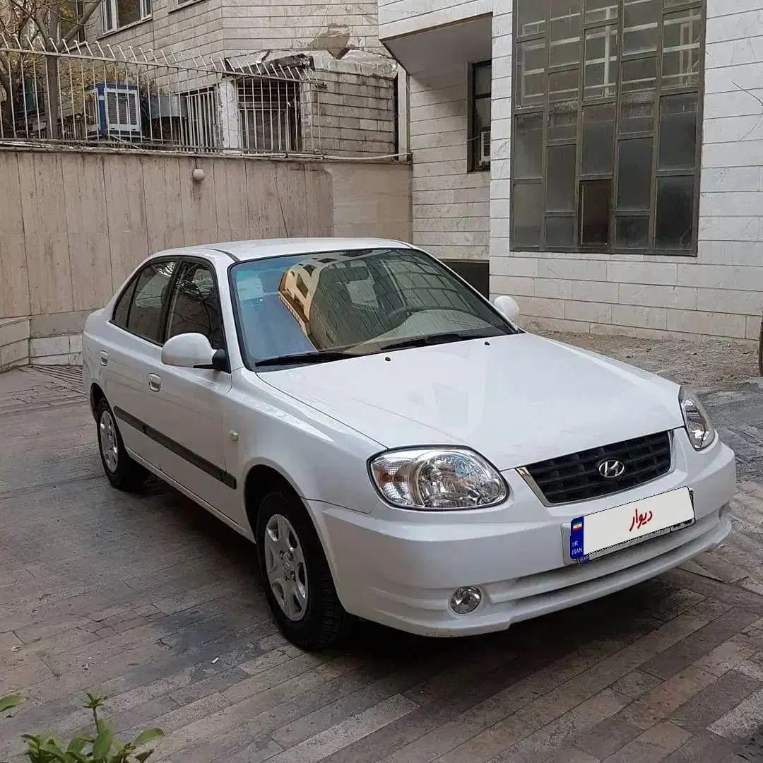 هیوندای ورنا دنده‌ ای - 1384