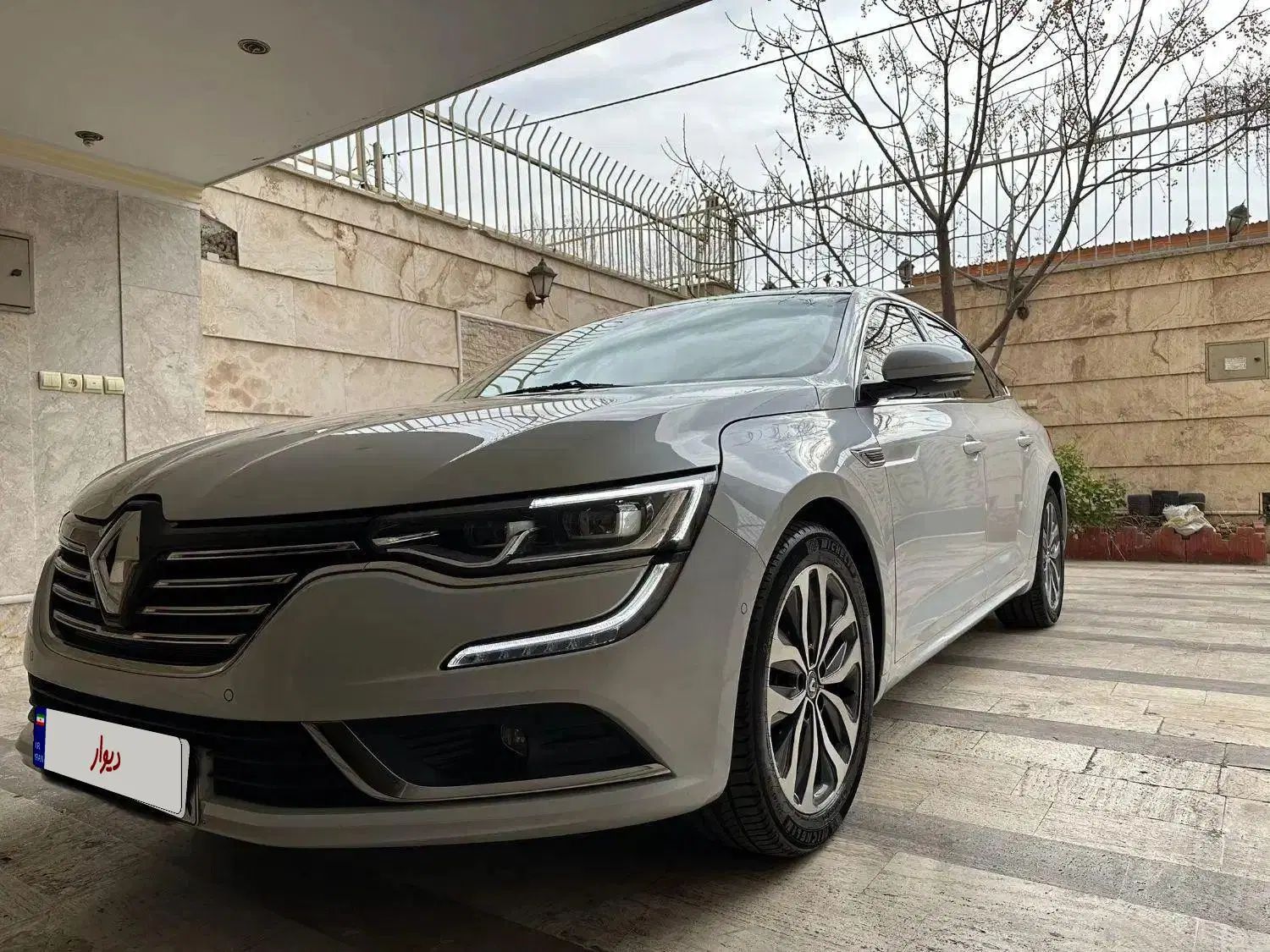 خودرو رنو، تالیسمان آگهی ann_19921073