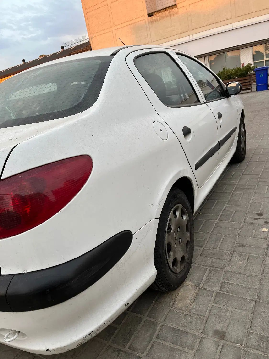 پژو ۲۰۶ صندوق دار v8 - 1398