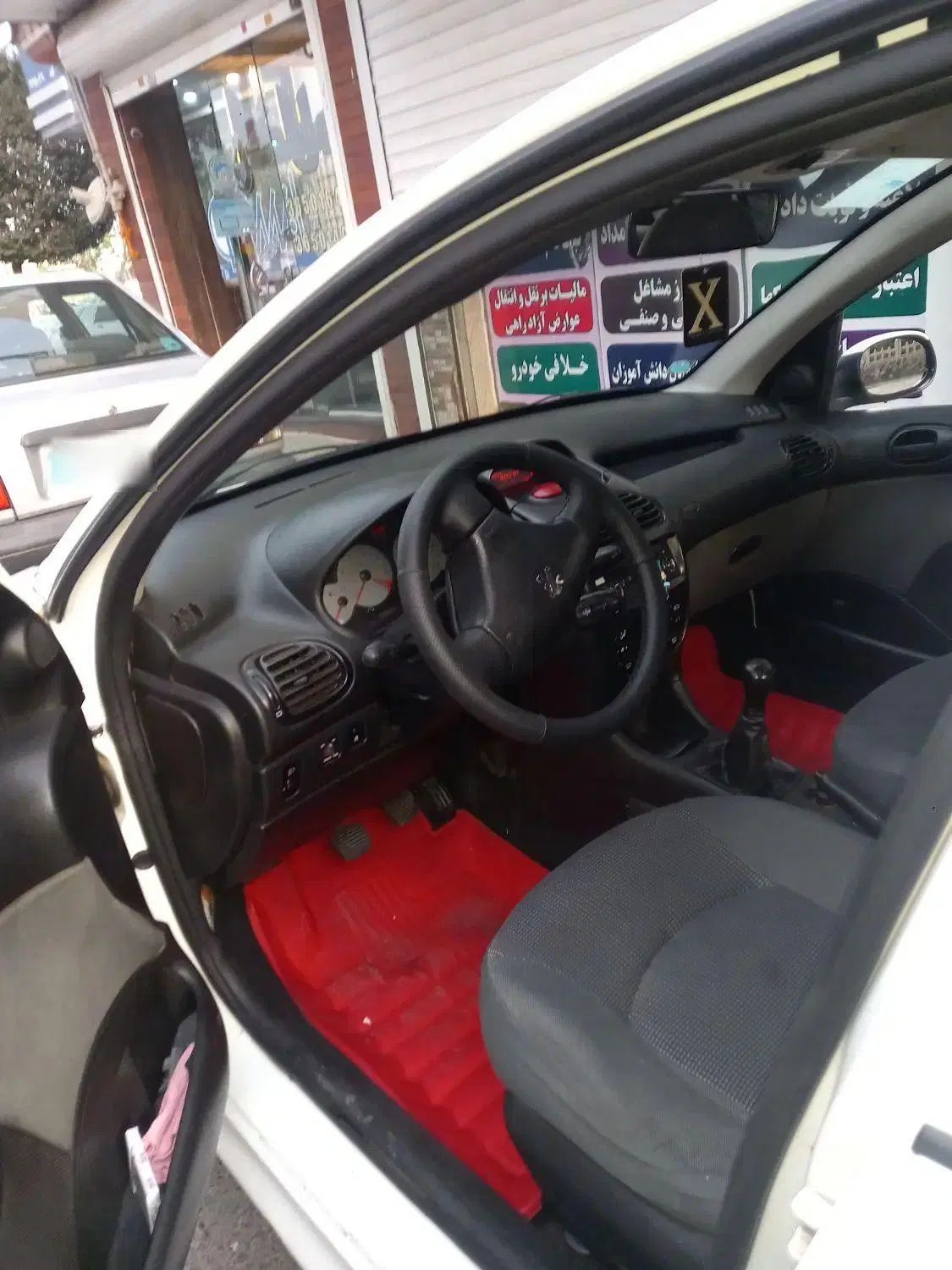 پژو ۲۰۶ صندوق دار v8 - 1394
