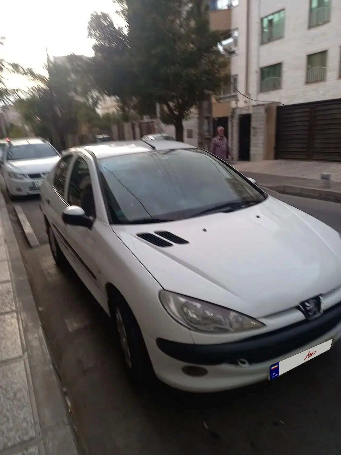 پژو ۲۰۶ صندوق دار v8 - 1394