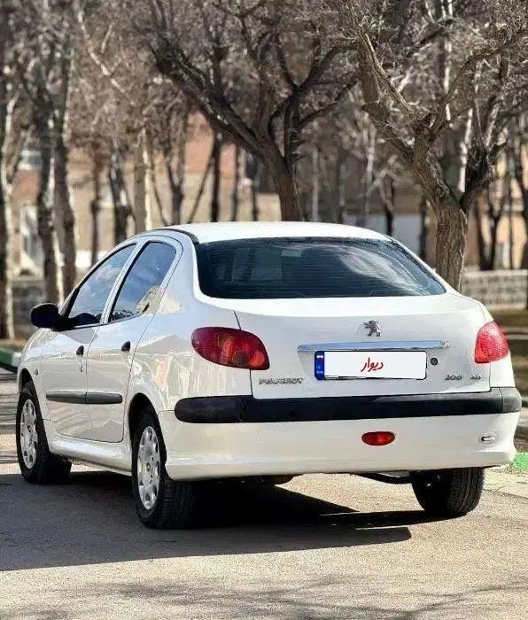پژو ۲۰۶ صندوق دار v8 - 1394