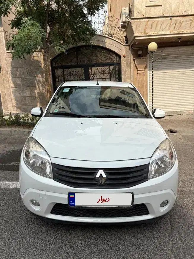 رنو ساندرو اتوماتیک - 1395