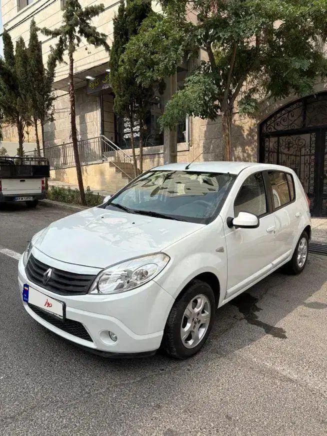 خودرو رنو، ساندرو آگهی ann_19921845