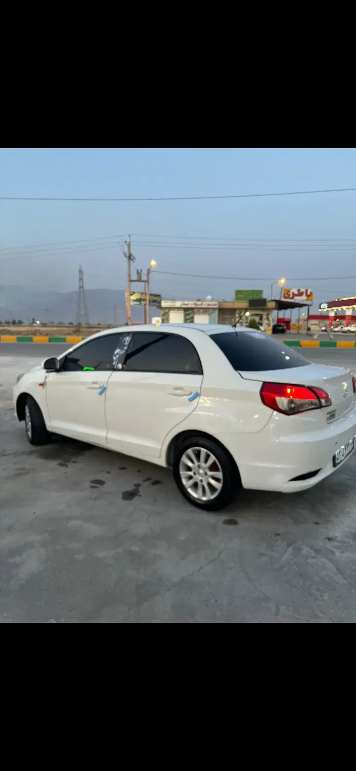 ام وی ام 315 صندوقدار اسپرت دنده‌ای - 1395