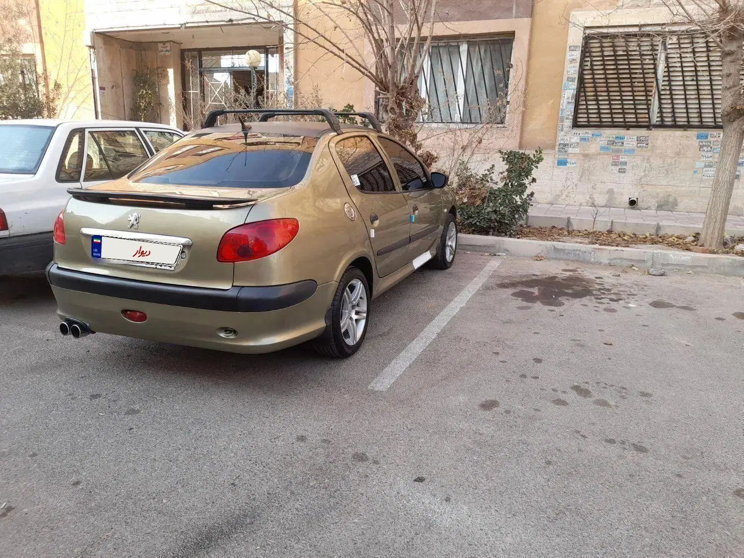پژو ۲۰۶ صندوق دار v8 - 1385