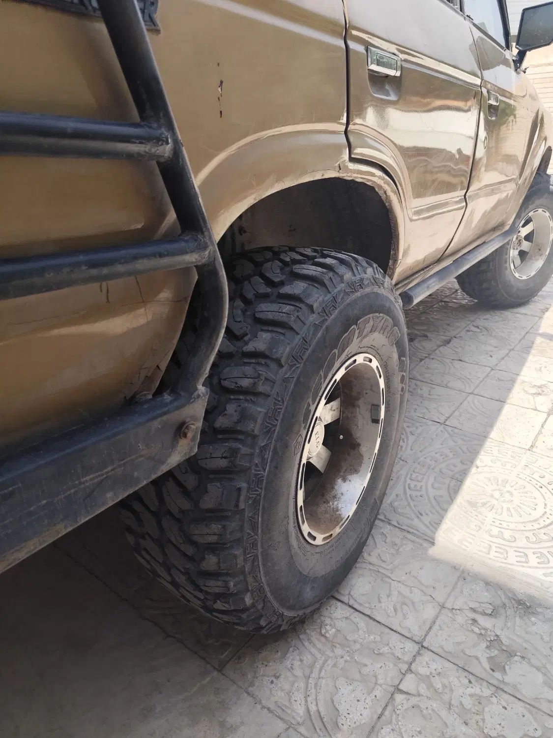 تویوتا کمری XLE - 1402