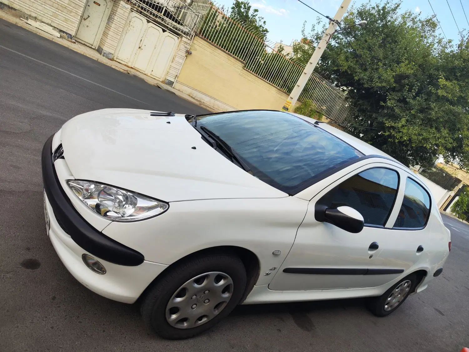 پژو ۲۰۶ صندوق دار v8 - 1396