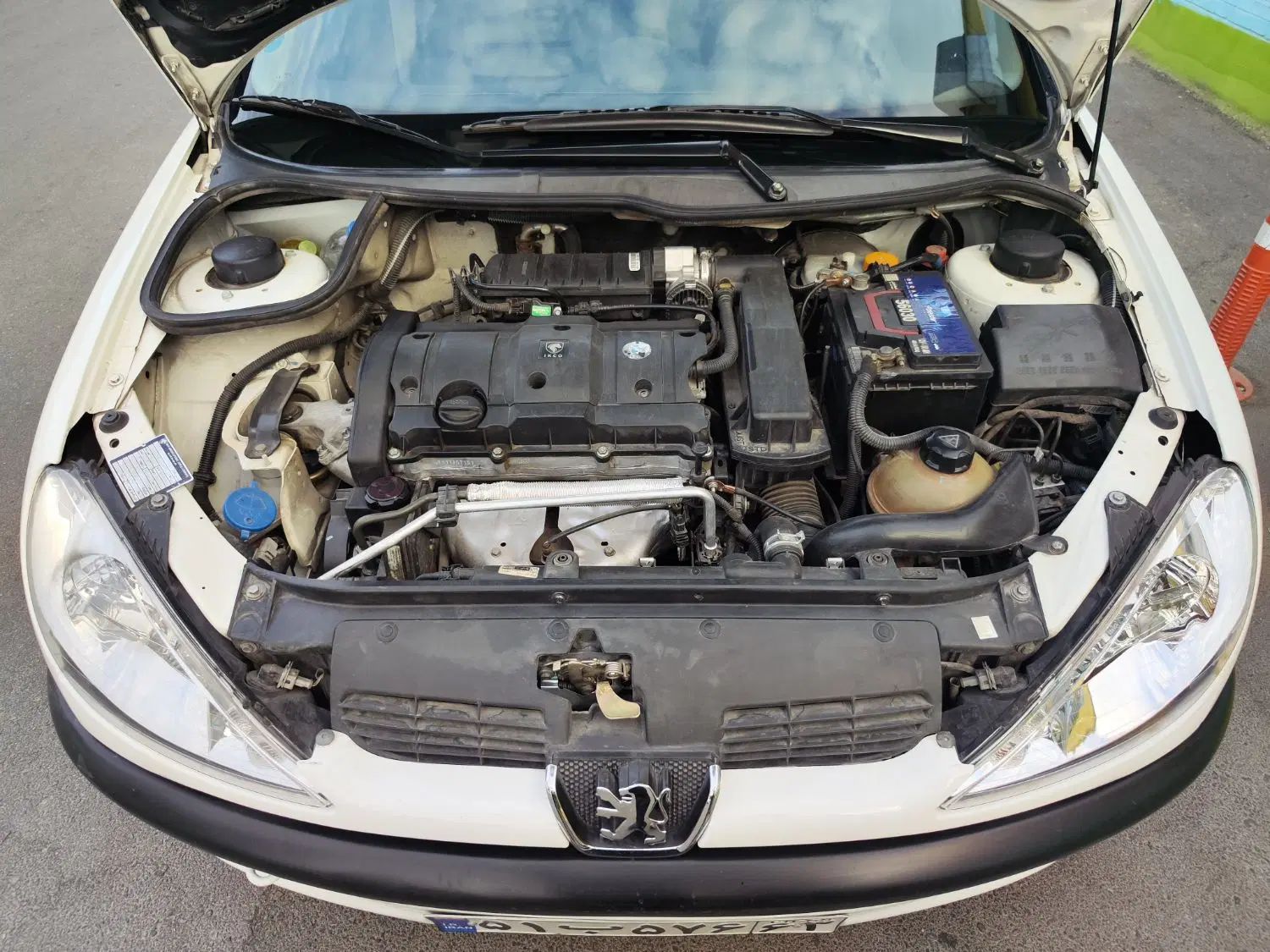 پژو ۲۰۶ صندوق دار v8 - 1396