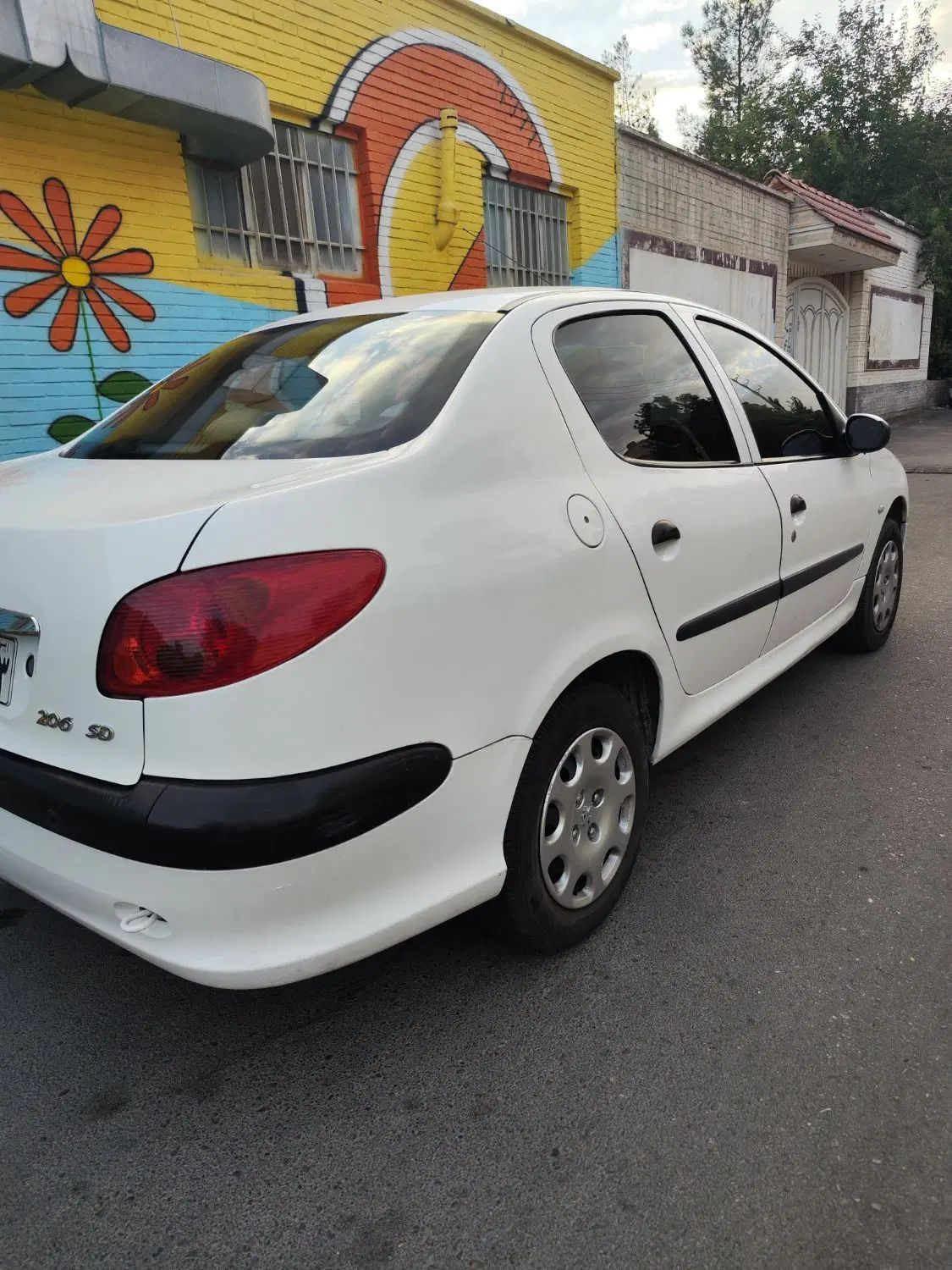 پژو ۲۰۶ صندوق دار v8 - 1396