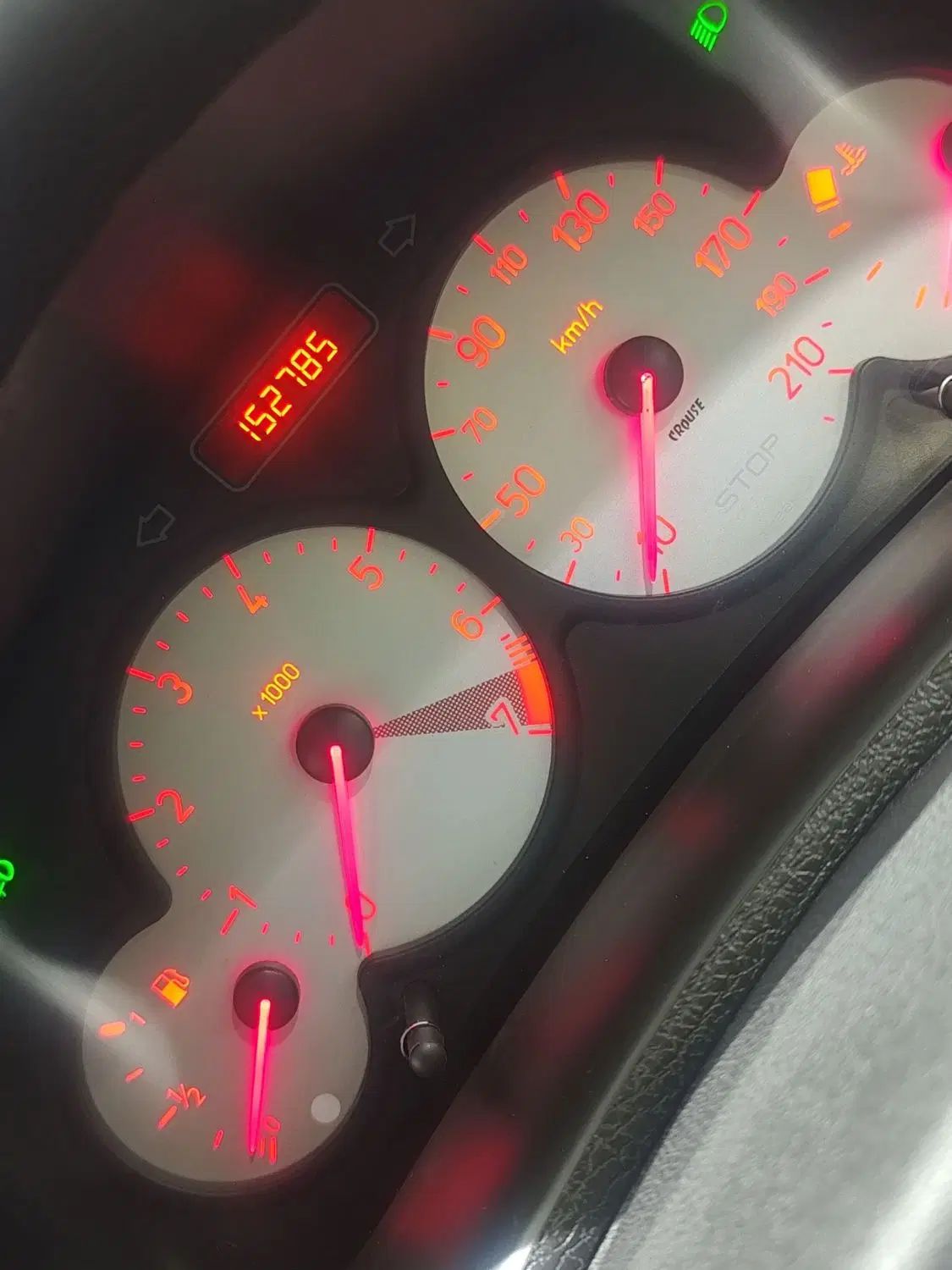 پژو ۲۰۶ صندوق دار v8 - 1393