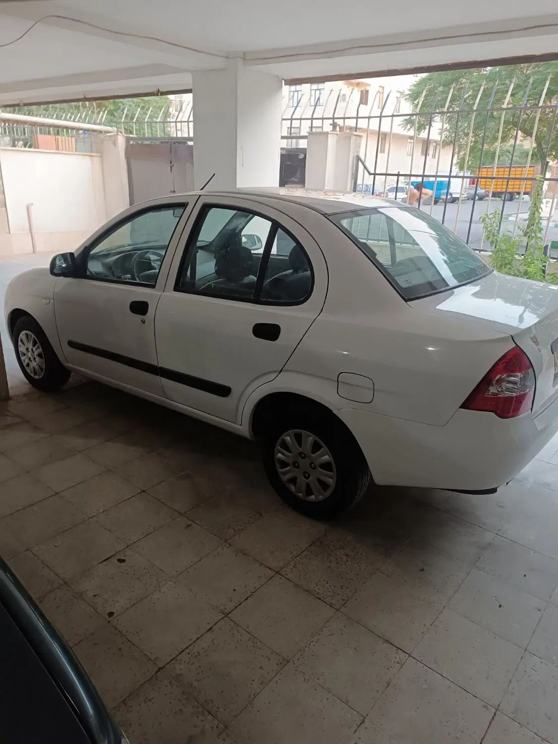 تیبا صندوق دار EX - 1395