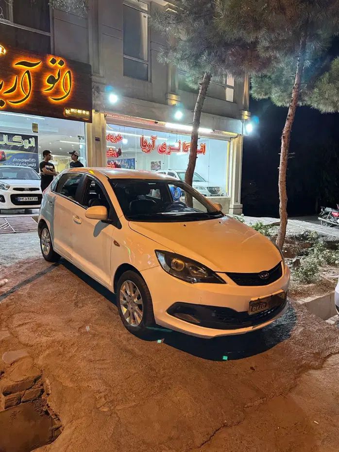ام وی ام 315 هاچ بک اسپرت لاکچری - 1394