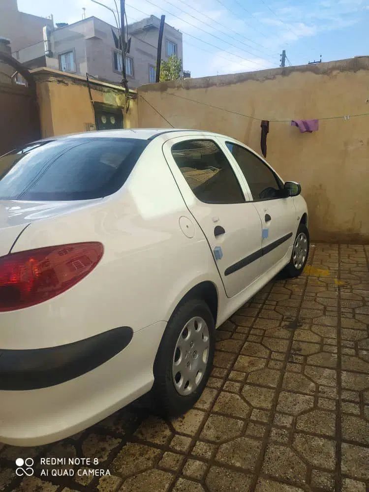پژو ۲۰۶ صندوق دار v8 - 1395