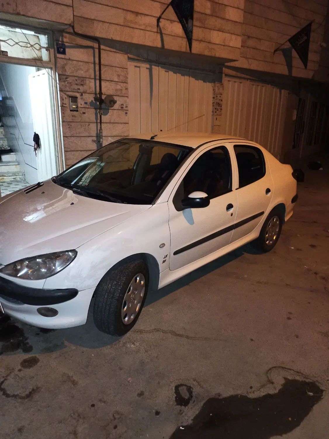 پژو ۲۰۶ صندوق دار v8 - 1393