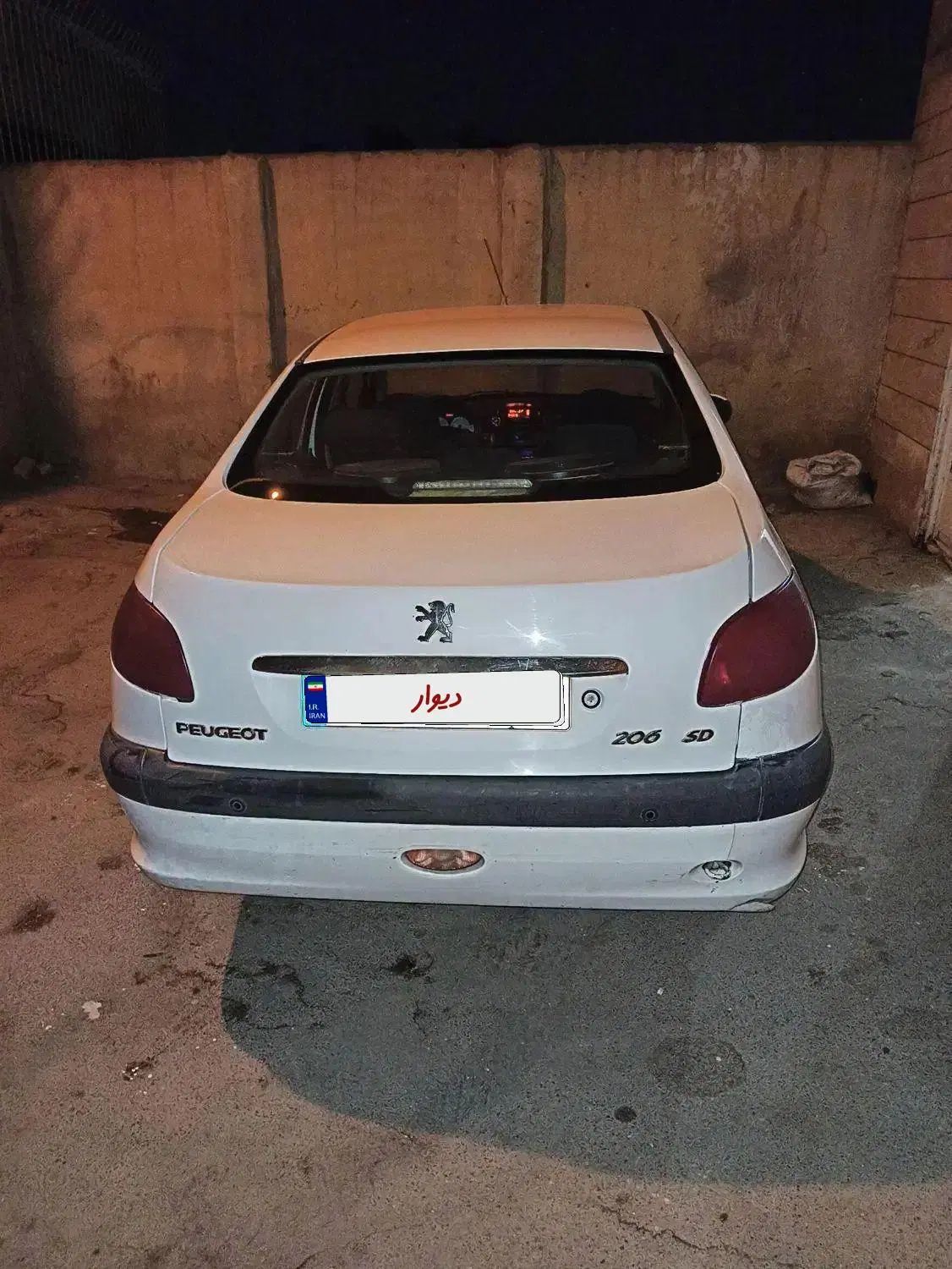 پژو ۲۰۶ صندوق دار v8 - 1393