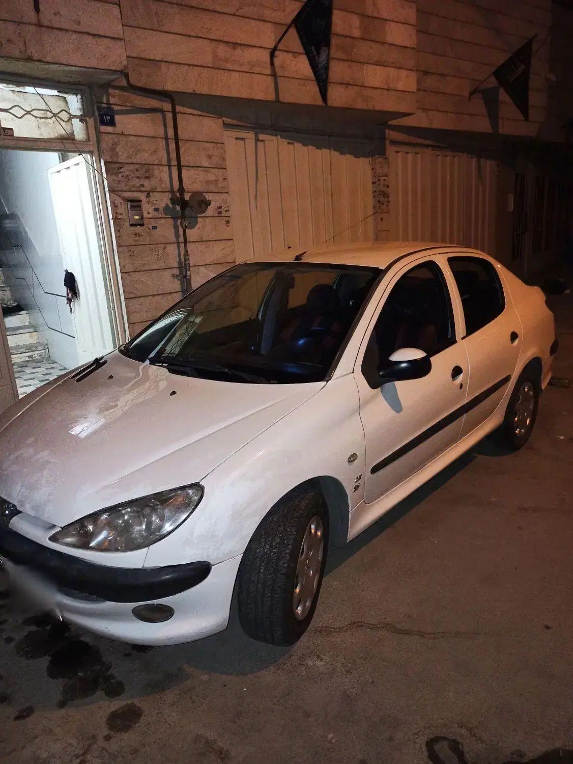 پژو ۲۰۶ صندوق دار v8 - 1393