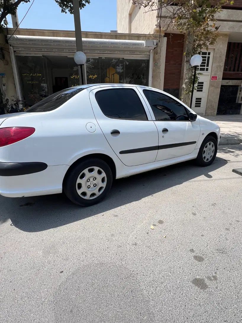 پژو ۲۰۶ صندوق دار v8 - 1395