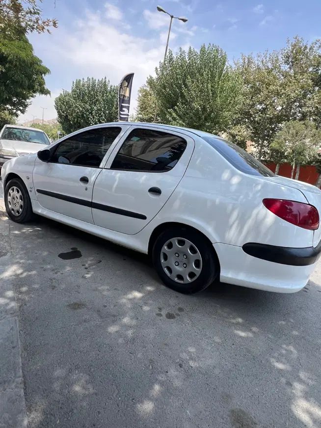 پژو ۲۰۶ صندوق دار v8 - 1395
