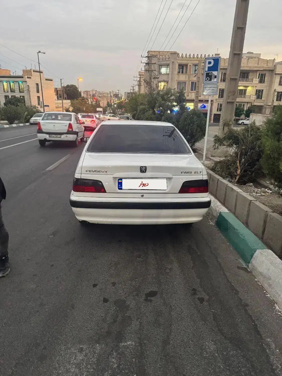 پژو پارس XU7P - 1401