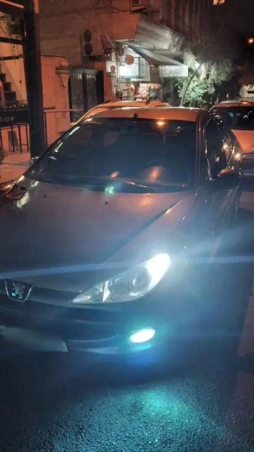 پژو ۲۰۶ صندوق دار v8 - 1392