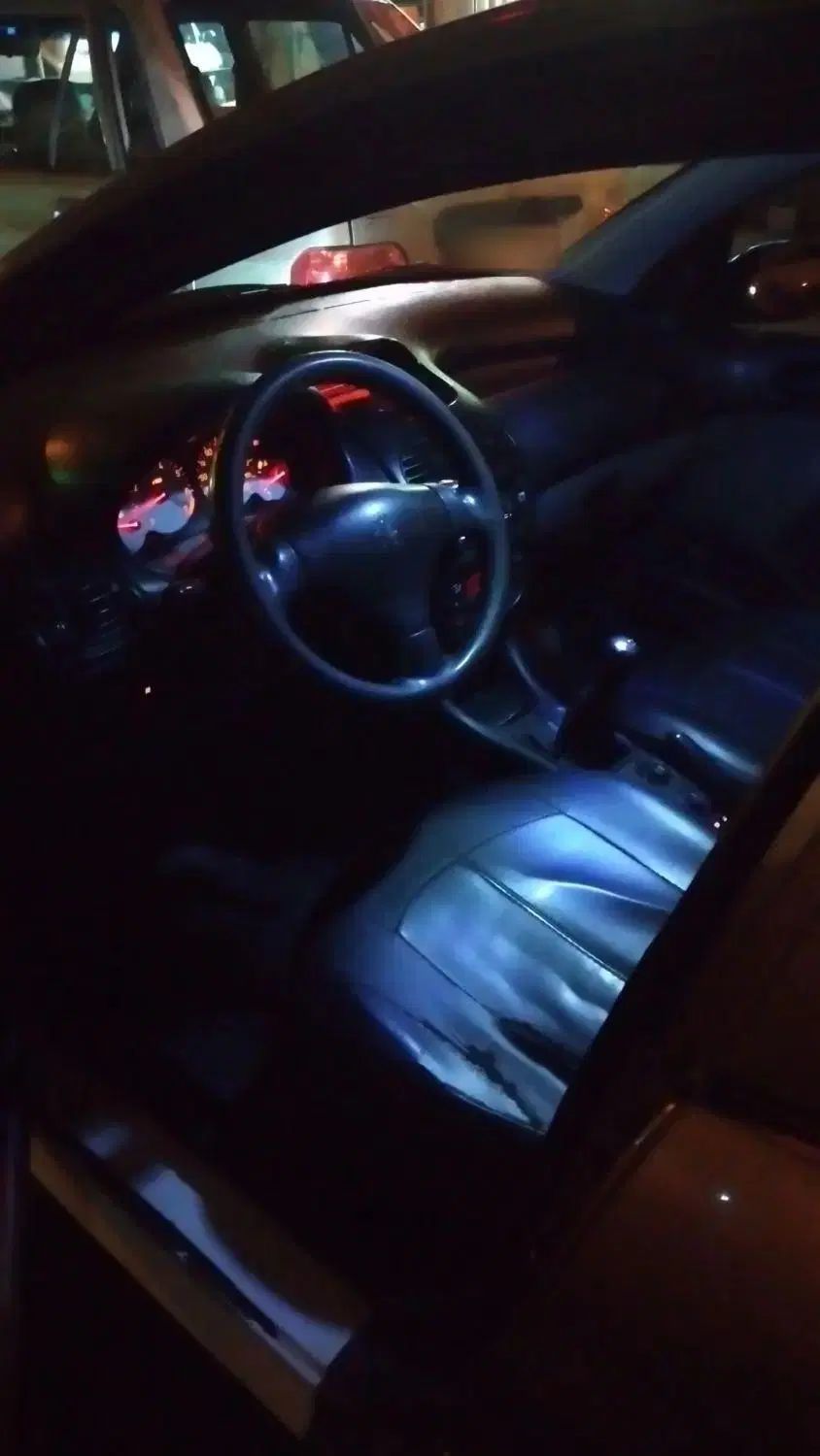 پژو ۲۰۶ صندوق دار v8 - 1392