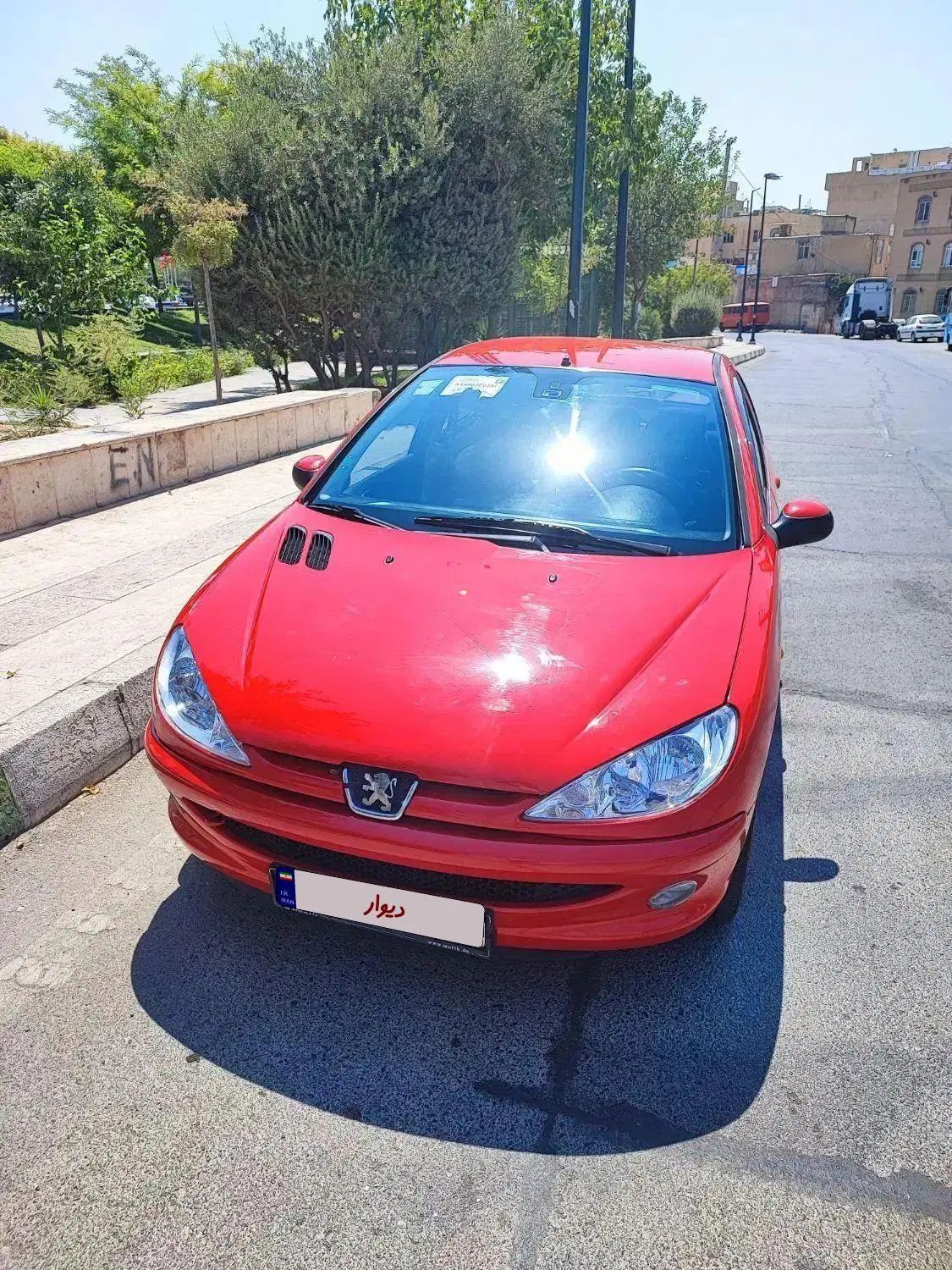 پژو ۲۰۶ صندوق دار v8 - 1391