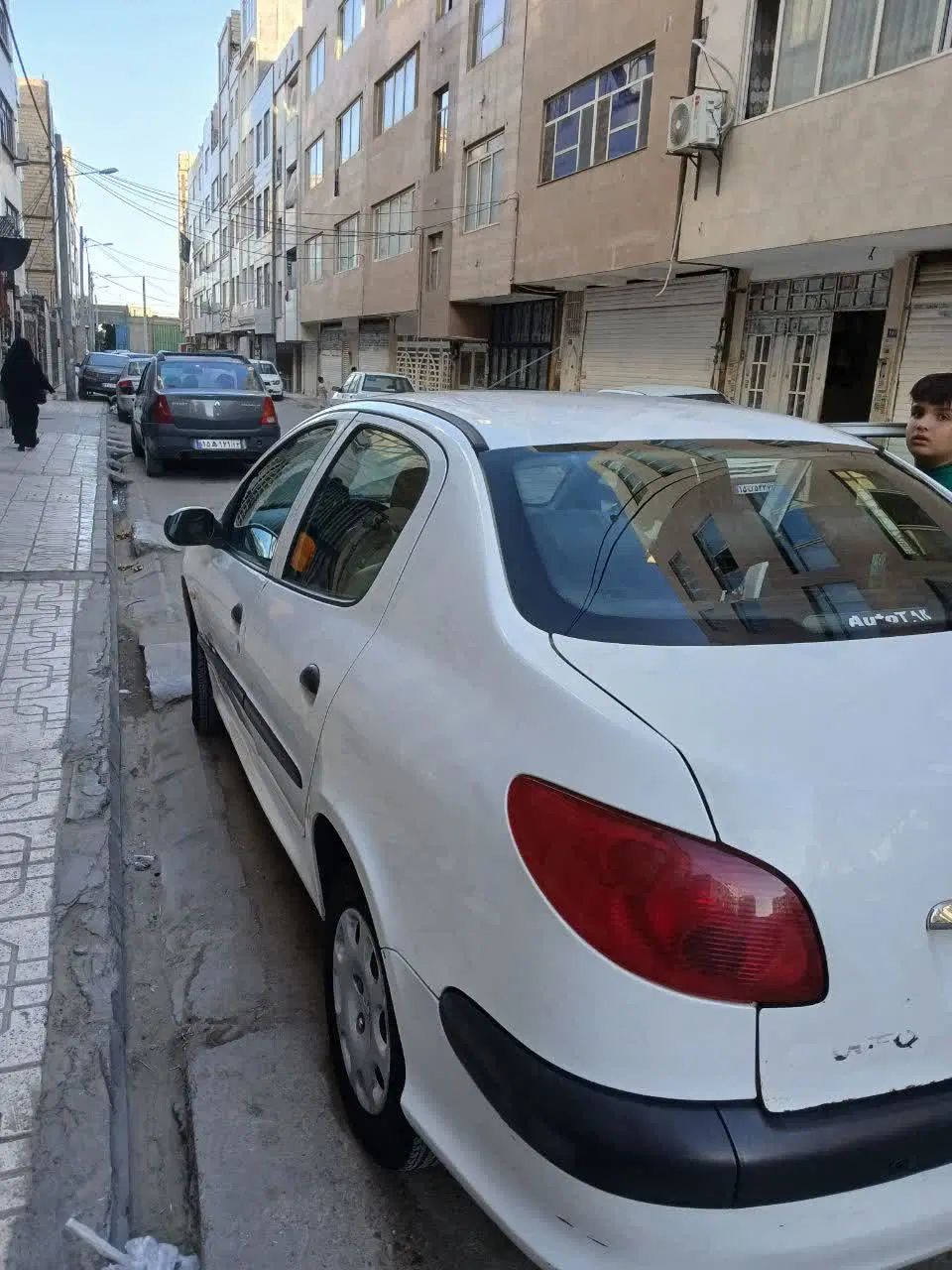 پژو ۲۰۶ صندوق دار v8 - 1396