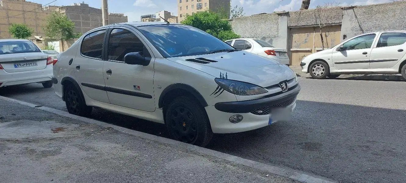 پژو ۲۰۶ صندوق دار v8 - 1390