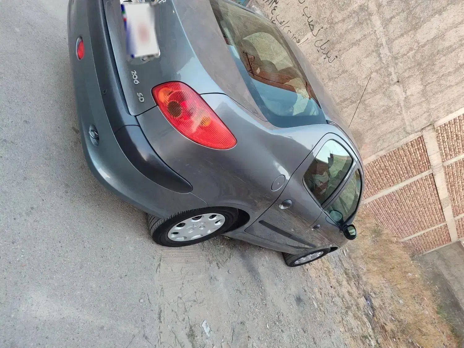 پژو ۲۰۶ صندوق دار v8 - 1393
