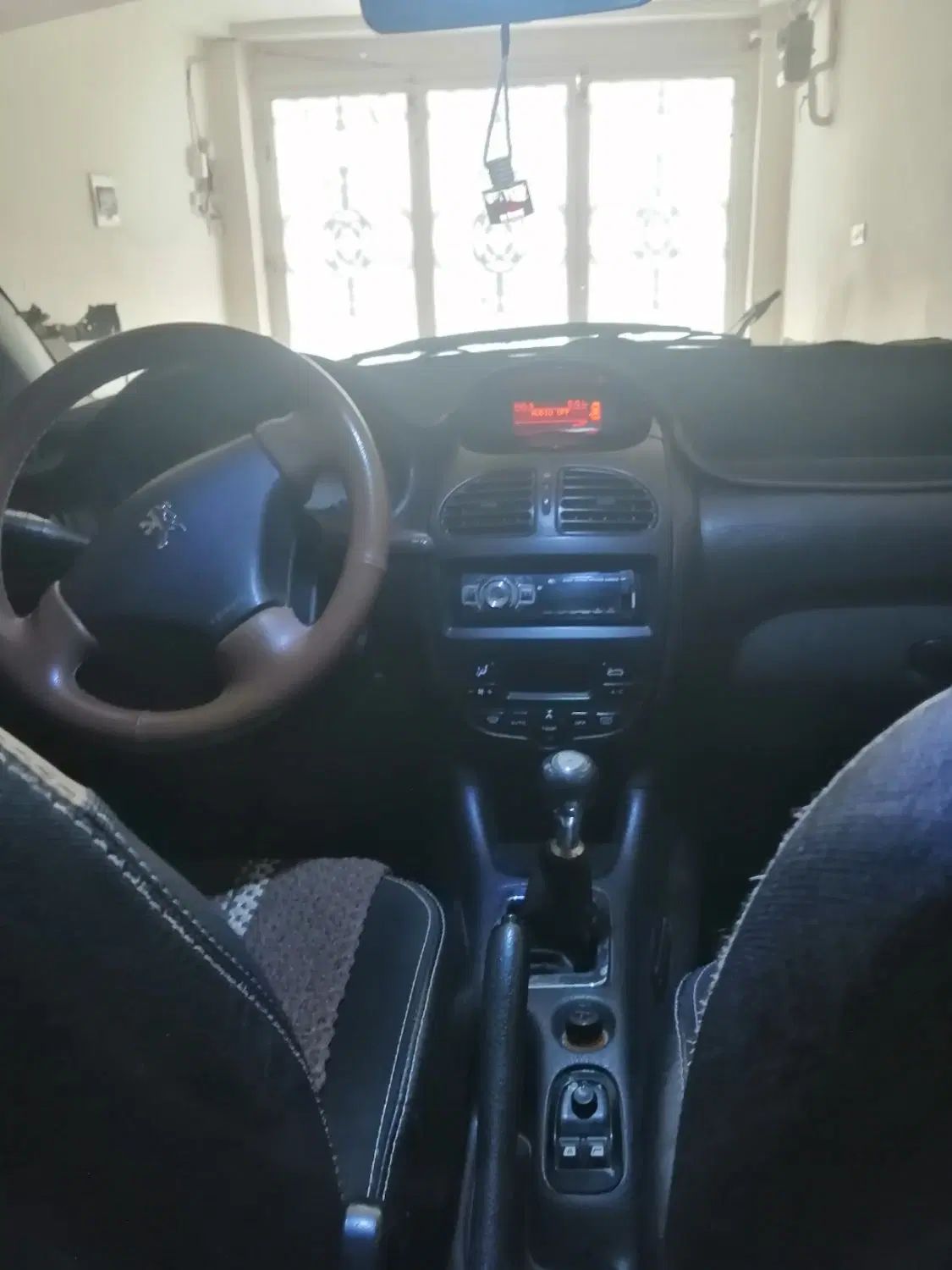 پژو ۲۰۶ صندوق دار v8 - 1395