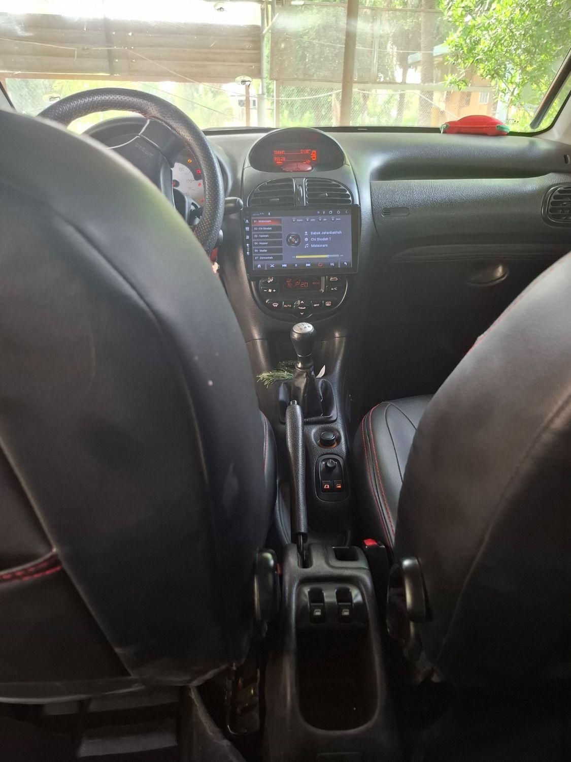 پژو ۲۰۶ صندوق دار v8 - 1393