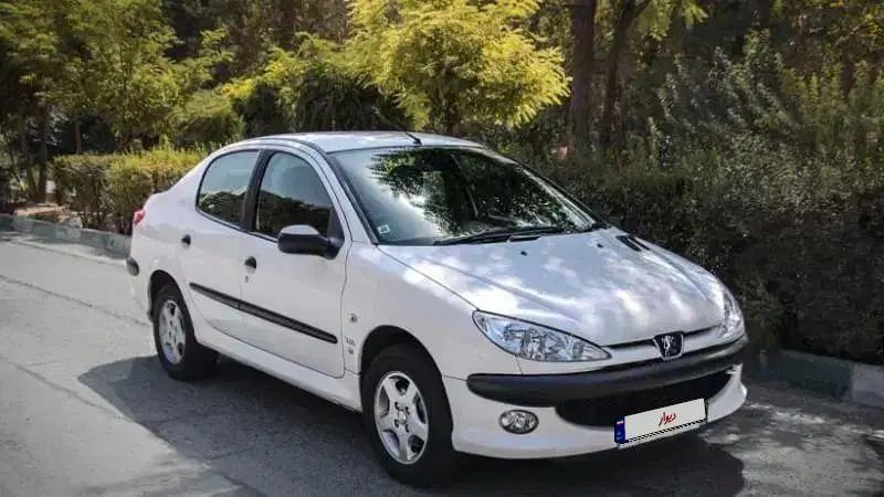 پژو ۲۰۶ صندوق دار v8 - 1398